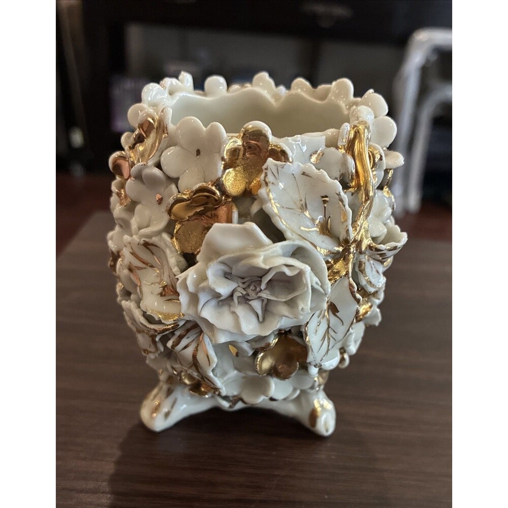 Vtg Dresden Style Flower Encrusted Miniature Tripod Vase 3D Applied Floral Gold